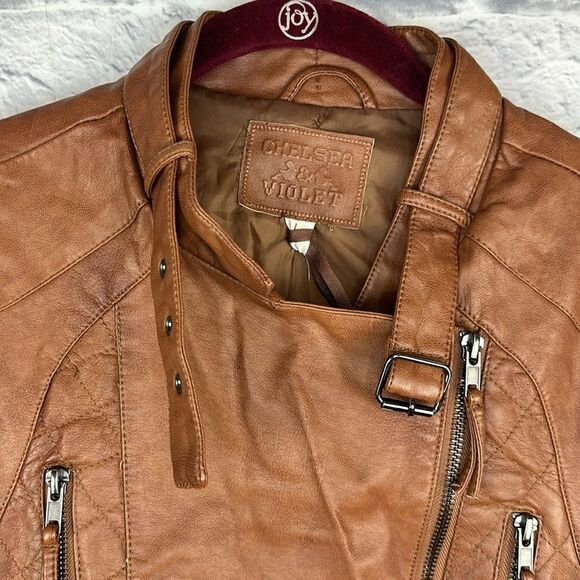 Chelsea & Violet Moto Biker Vest Cognac Faux Leather Size Large Buckle Collar - Picture 2 of 6